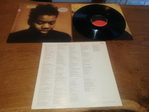 Tracy Chapman-Tracy Chapman 1988 Elektra 960774-1 Deutsche Pressung NM/VG+(Frontcover oben links beschrieben)